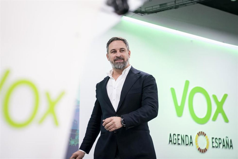 Archivo - El presidente de Vox, Santiago Abascal, a su llegada a una rueda de prensa, en la sede nacional de Vox, a 7 de noviembre de 2023, en Madrid (España).