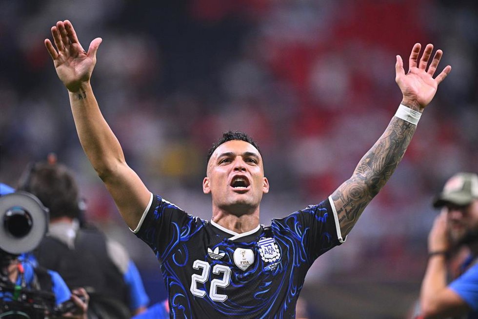 Lautaro Martínez celebra un gol.