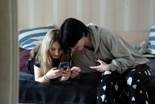 Más del 60% de adolescentes cree que el contenido digital, incluido el sexual, es entretenimiento, según un estudio