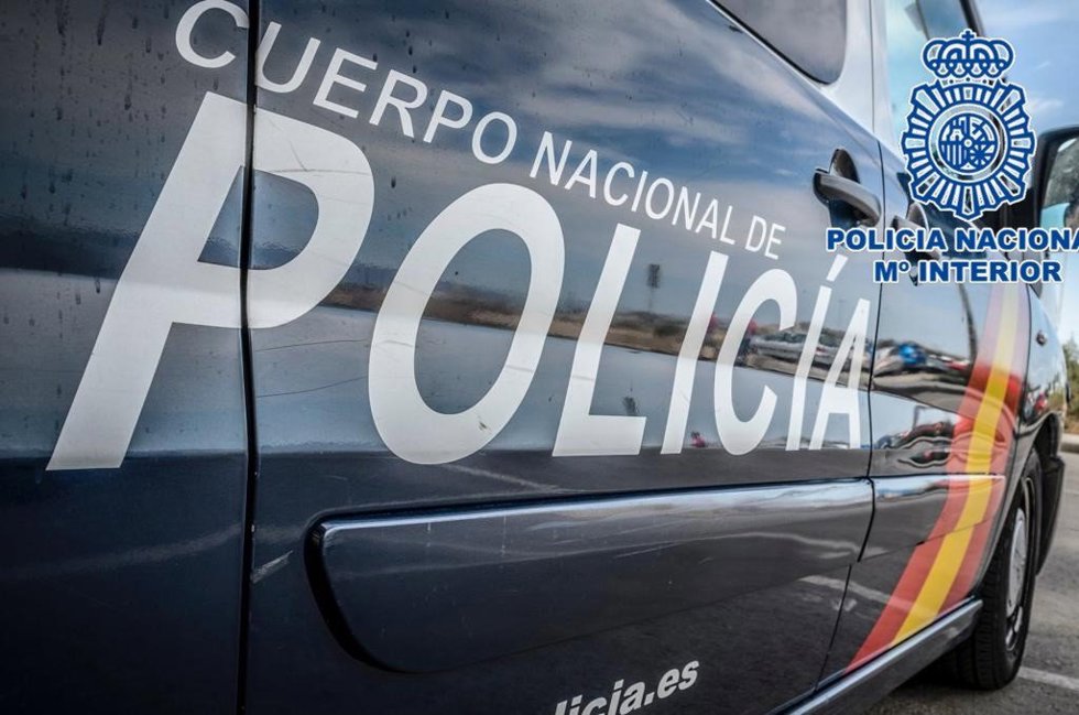 Archivo - Vehículo de la Policía Nacional