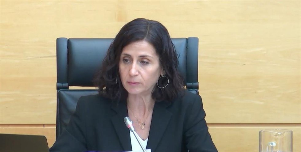 La consejera de Movilidad, Transformación Digital e IA, Cristina Sanchidrián, durante su comparecencia en las Cortes