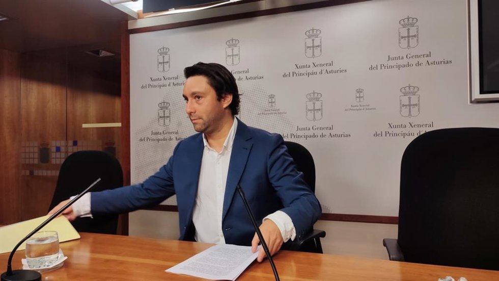 El diputado del PP en la Junta General, Andrés Ruiz.