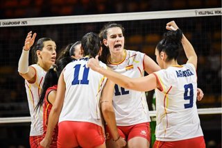 Archivo - Las jugadoras de la selección celebran un punto ante Bulgaria en el Mundial de Voleibol 2025