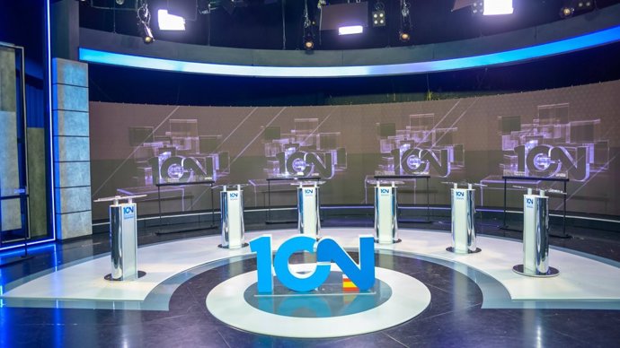 Archivo - Foto de archivo del plató para debate electoral en Canal Sur TV.