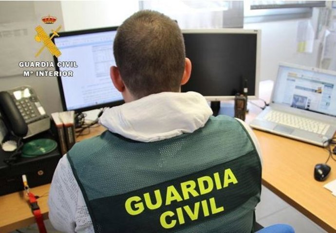 Archivo - Agente de la Guardia Civil. Foto de archivo.