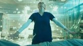Foto: Alexandra Daddario levita en el inquietante teaser tráiler de la temporada 3 de Las brujas de Mayfair