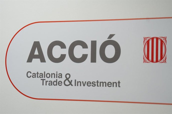 Archivo - Logo en la sede de Acció