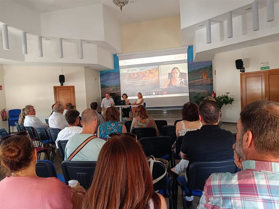 Presentación del estudio de la UGR sobre el Geoparque de Granada.