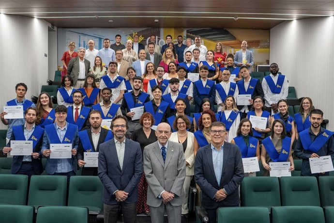 Clausura de la IV Escuela Regional de Ventas de Globalcaja.