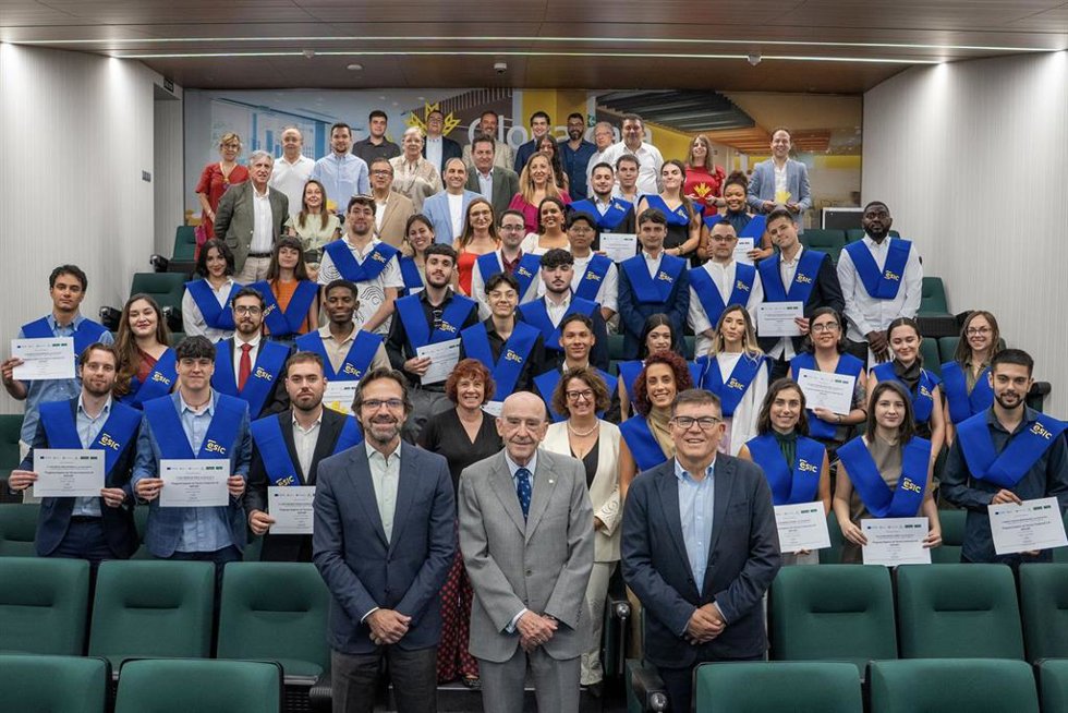 Clausura de la IV Escuela Regional de Ventas de Globalcaja.