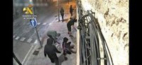 La Guardia Civil acusa a las activistas de integrar un grupo criminal y les vincula con el manual contra el turismo