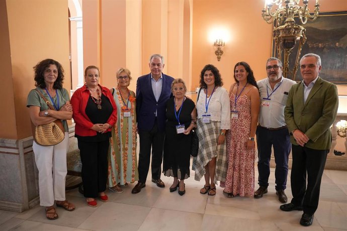 El alcalde de Sevilla, José Luis Sanz, durante la aprobación en Pleno de cinco nuevas rotulaciones en espacios urbanos