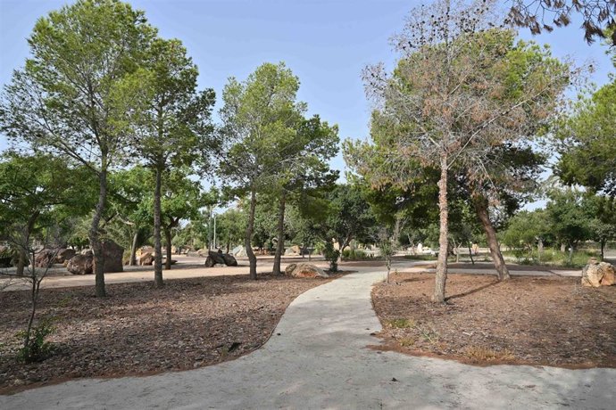 Uno de los senderos del Parque del Boticario, en Almería.