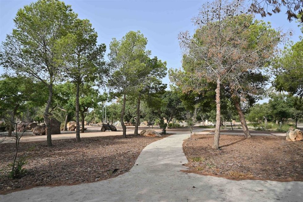 Uno de los senderos del Parque del Boticario, en Almería.