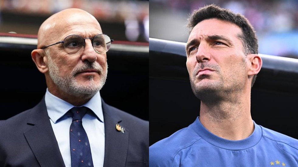 El seleccionador nacional español, Luis de la Fuente (izquierda), y el seleccionador argentino, Lionel Scaloni, en el Mundial 2026.