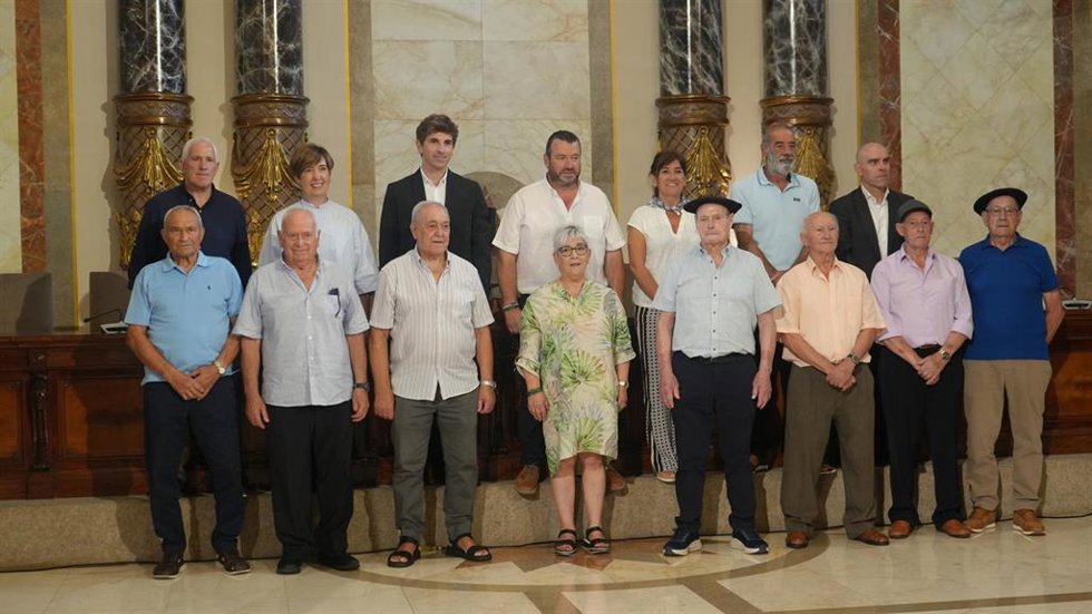 Homenaje a los pescadores jubilados de Gipuzkoa.