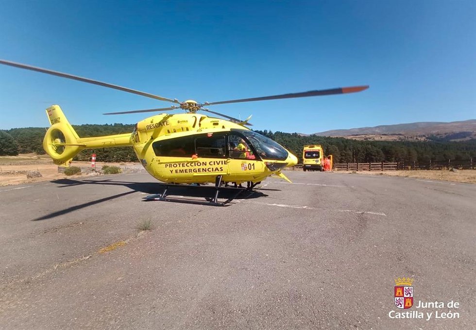 Rescatan a dos personas indispuestas en parajes de difícil acceso en Navalperal de Tormes y Candeleda, en Ávila
