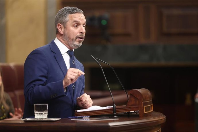Archivo - (Foto De ARCHIVO)El Vicesecretario del PP de Hacienda, Vivienda e Infraestructuras, Juan Bravo, interviene durante una sesión plenaria.