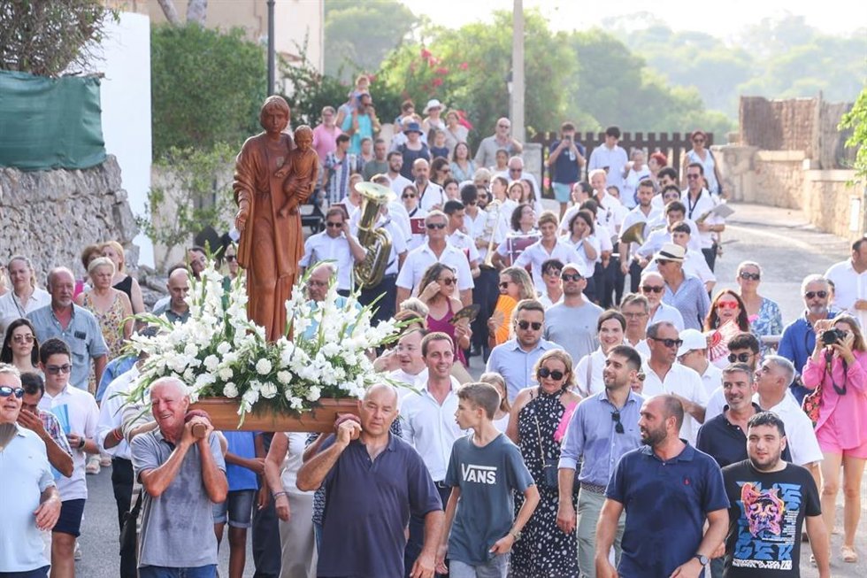 Procesión de la Virgen del Carmen en Cala Figuera.
