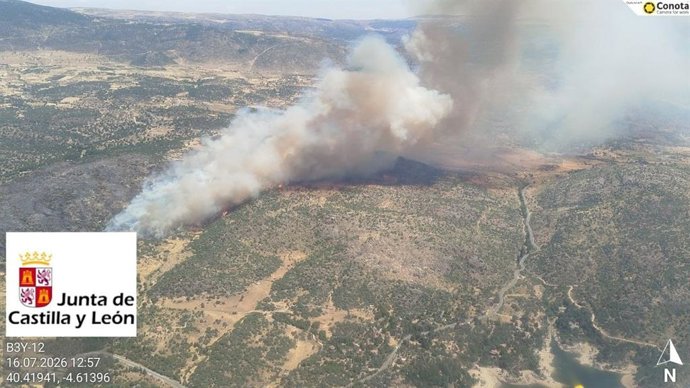 La "rápida respuesta" del Infocal permite estabilizar el incendio de El Barraco (Ávila) tras una reproducción