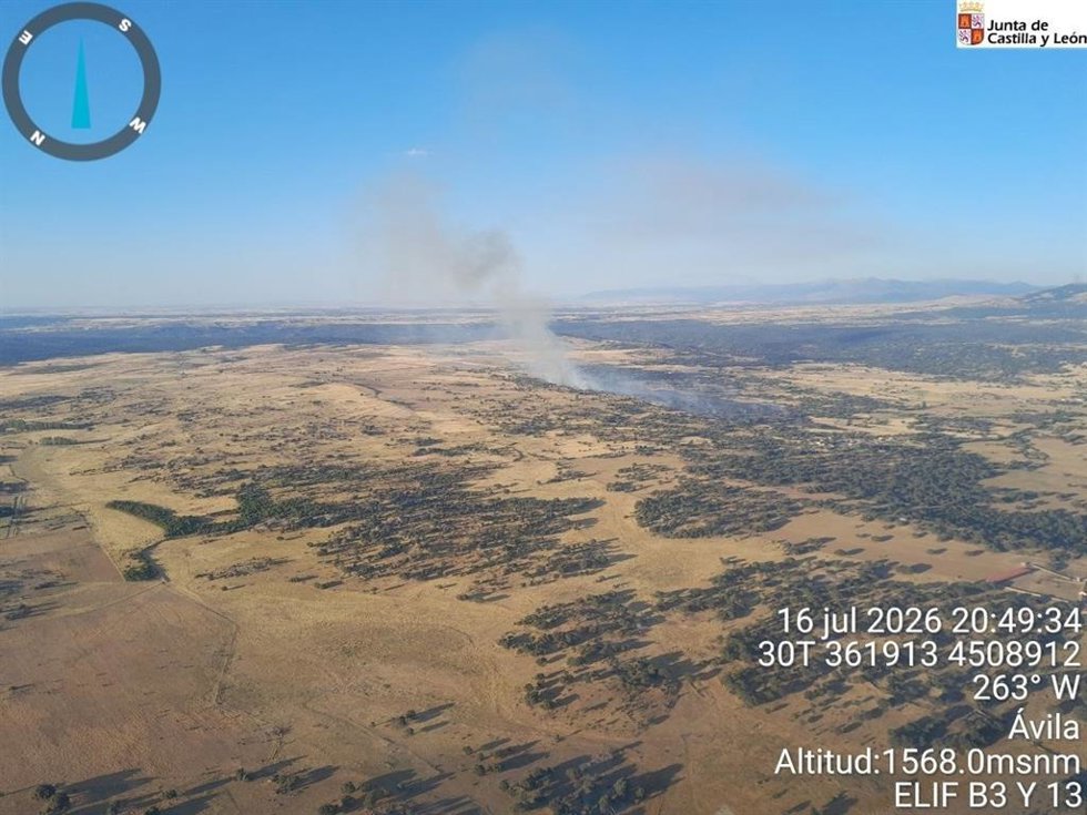 Imagen de la situación del incendio de Tolbaños (Ávila) a las 20.50 horas de este jueves, 16 de julio.