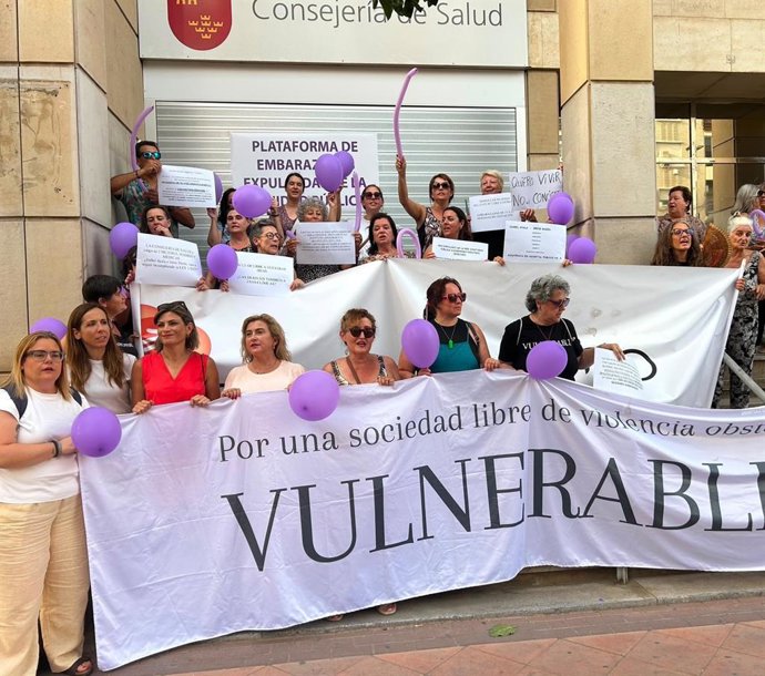 El PSRM pide acabar con las derivaciones a clínicas privadas para la interrupción del embarazo