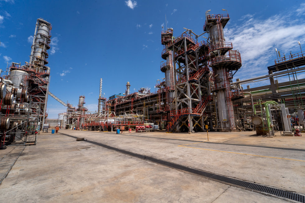 Imagen de archivo de una refinería de la empresa Cepsa
