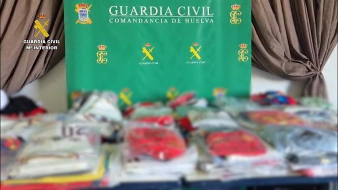 Artículos intervenidos por la Guardia Civil.