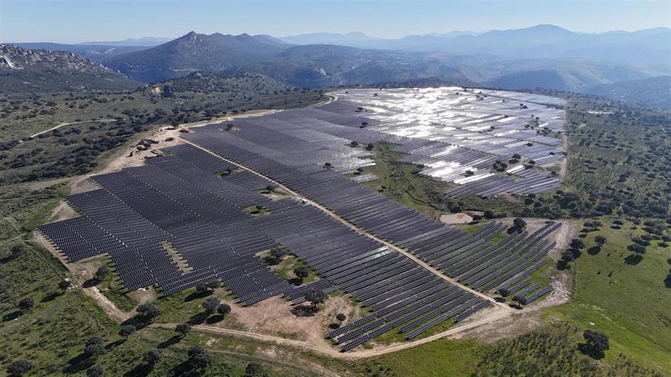 Parque fotovoltaico construido por Aldesa