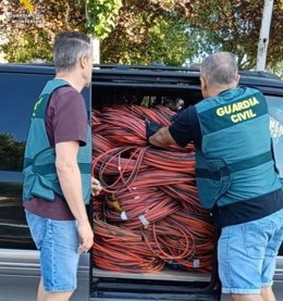 Cable de cobre intervenido en una furgoneta en el marco de una operación contra una banda itinerante de butroneros en Valladolid.