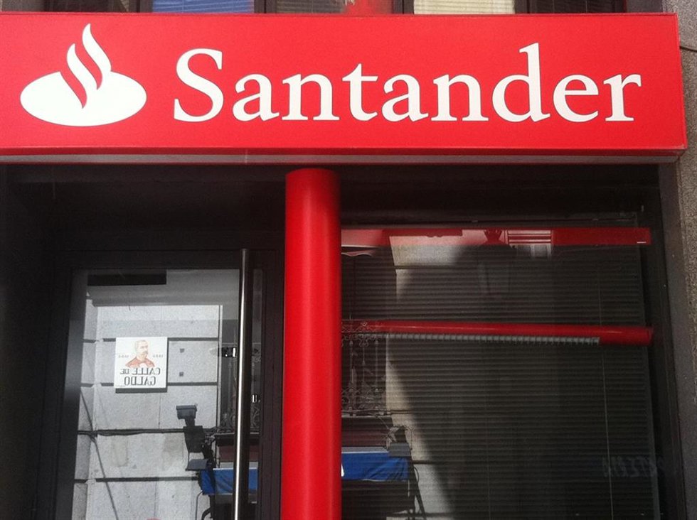 Archivo - Banco Santander.
