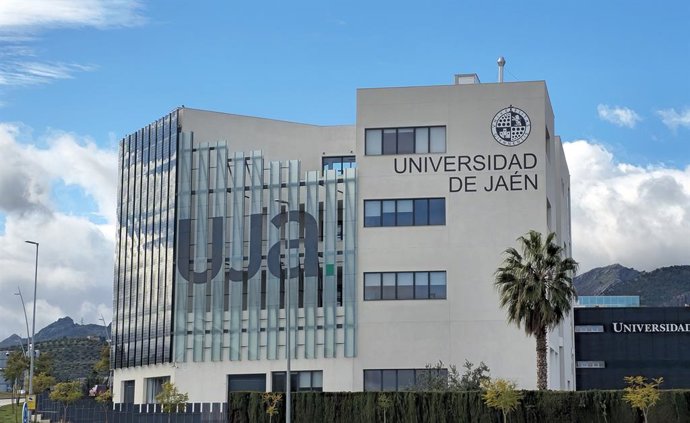 Archivo - Uno de los edificios del Campus de las Lagunillas/Archivo