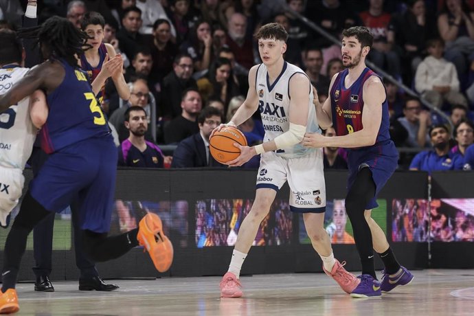 Archivo - Agustin Ubal en un partido con el BAXI Manresa contra el Barça en el Palau Blaugrana