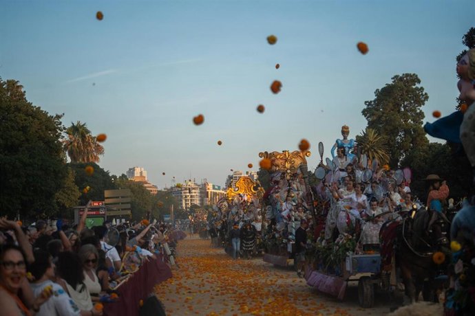 Archivo - Batalla de Flores, en el Paseo de la Alameda, a 27 de julio de 2025