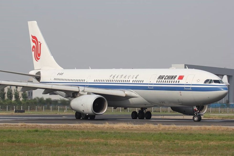 Archivo - Avión de Air China.