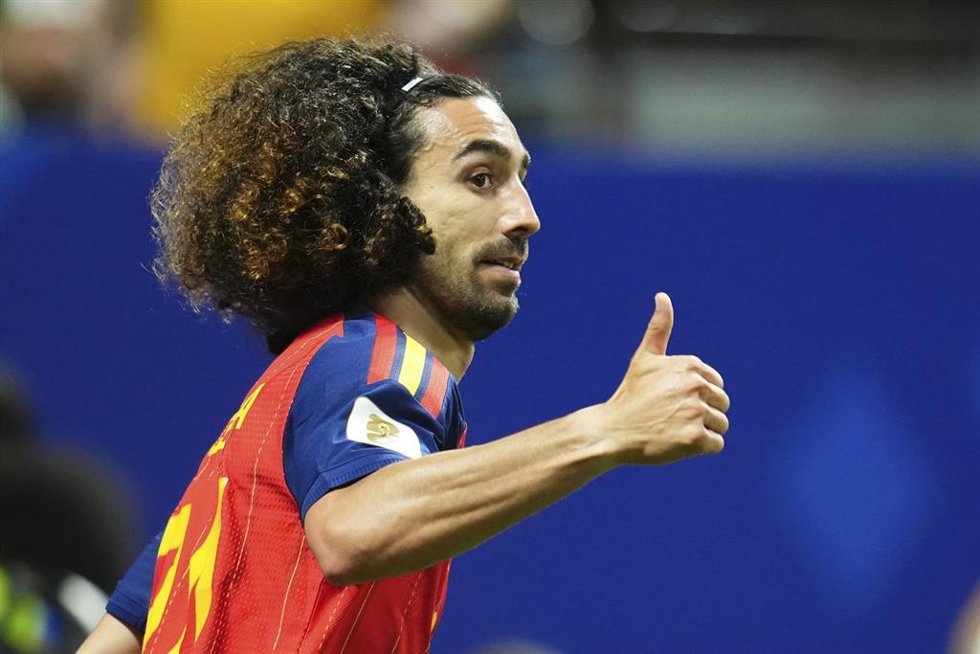 El internacional Marc Cucurella figura entre los deportistas favoritos con los que los españoles se irían de cañas este verano.  