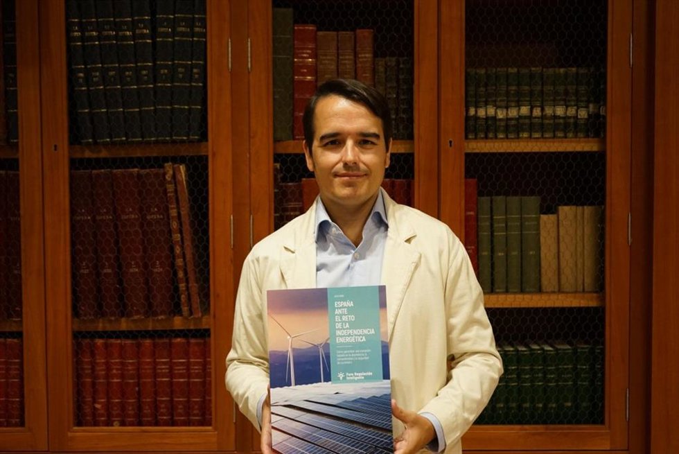 Presentación del estudio «España ante el reto de la independencia energética. Cómo garantizar una transición basada en la abundancia, la competitividad y la seguridad de suministro», elaborado por Foro Regulación Inteligente