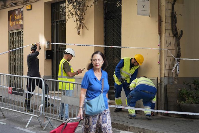 Els veïns de 2 de les 8 finques desallotjades del Putxet