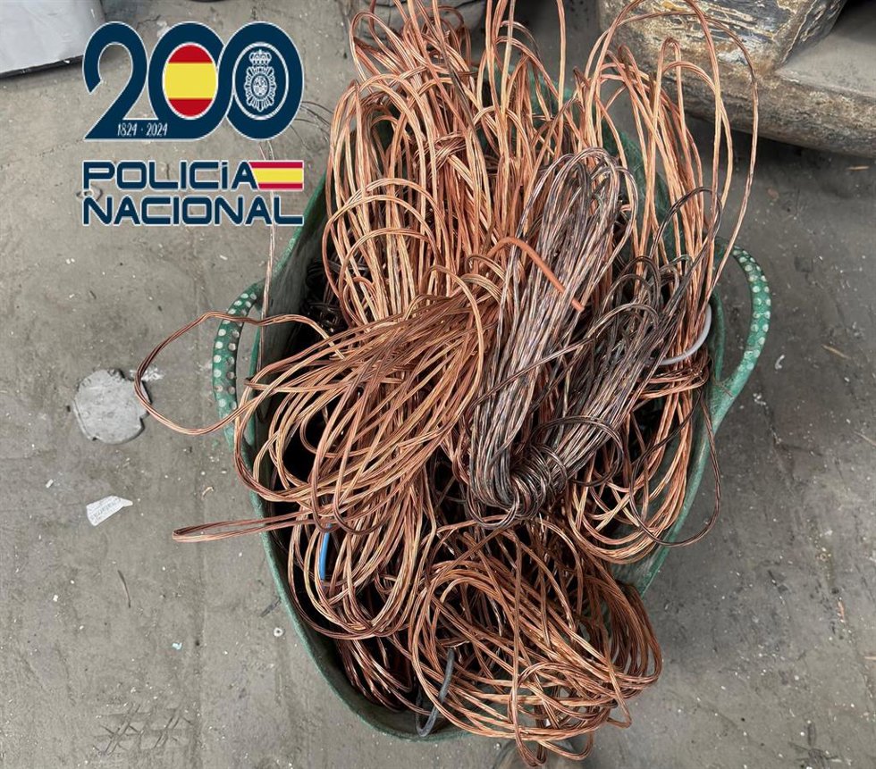 Cuatro detenidos por más de una treintena de robos de cableado de cobre en Málaga