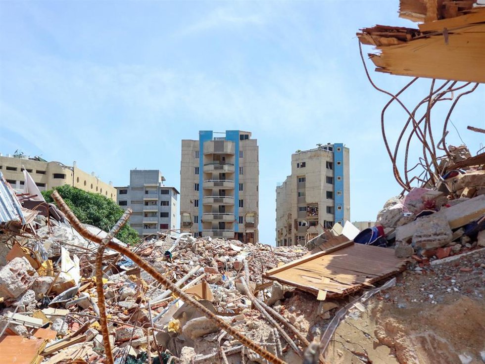 Destrucción en Playa Grande, la Guaira, tras los terremotos registrados el 24 de junio en Venezuela (archivo)