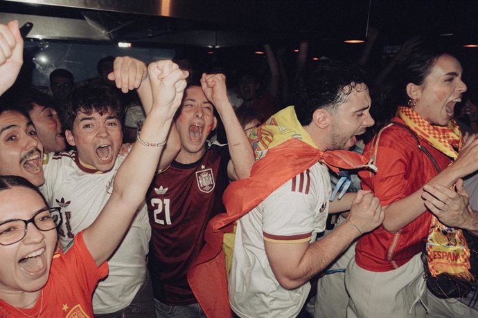 Aficionados a la selección española en una imagen de archivo.