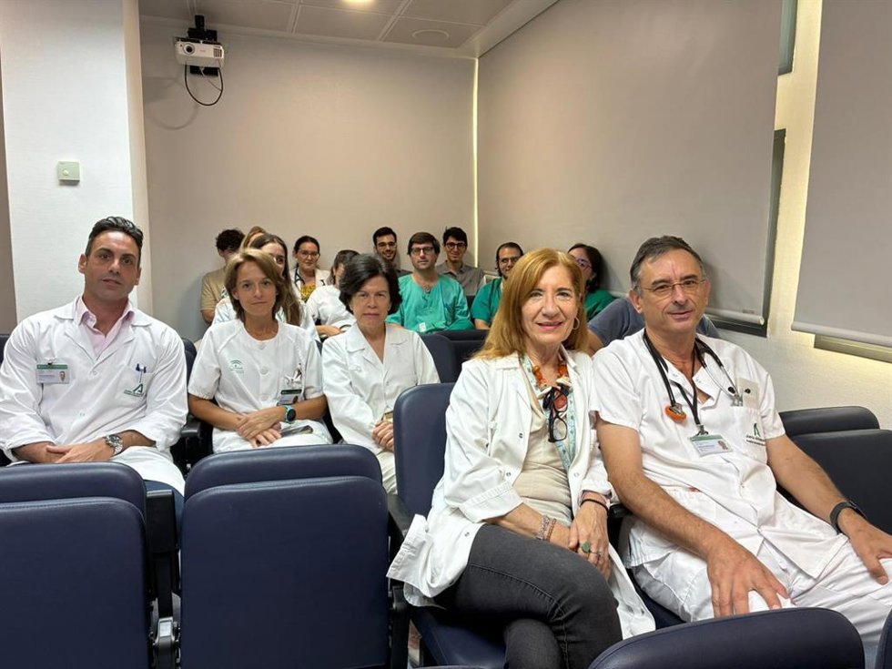 El Hospital Reina Sofía crea un comité multidisciplinar para casos complejos de ictus.