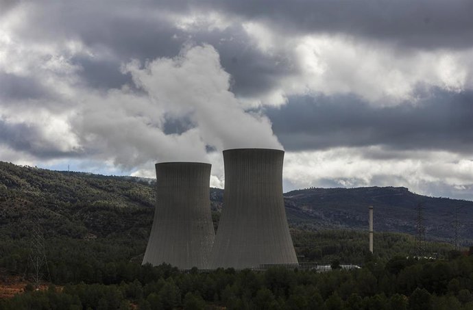 Archivo - La central nuclear de Cofrentes, a 17 de octubre de 2024, en Valencia, Comunidad Valenciana (España). 