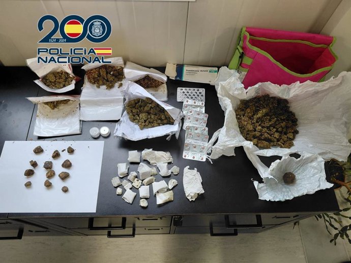 Detenido en Pontevedra tras robar en un comercio y ser interceptado con benzodiacepinas, hachís y marihuana