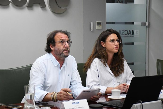 El presidente de Emacsa, Daniel García-Ibarrola, durante el consejo de administración de la empresa.