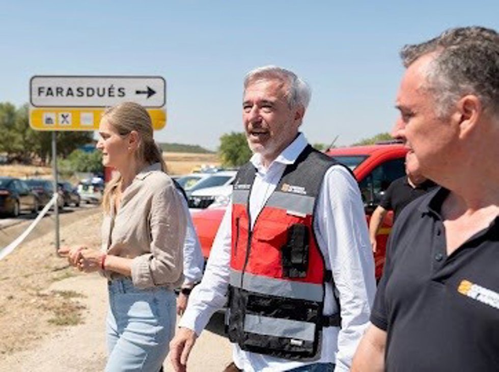El rey Felipe VI llama a Azcón para interesarse por el incendio forestal de Orés
