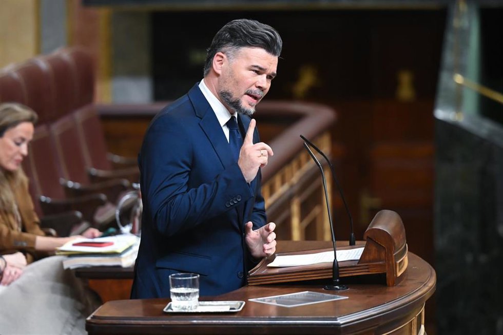 El portavoz de ERC en el Congreso, Gabriel Rufián, interviene durante una sesión plenaria en el Congreso de los Diputados, a 24 de junio de 2026, en Madrid (España). 