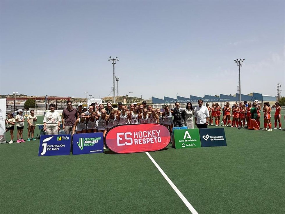 Entrega de premios de la final femenina de la Andalucía Summer Cup