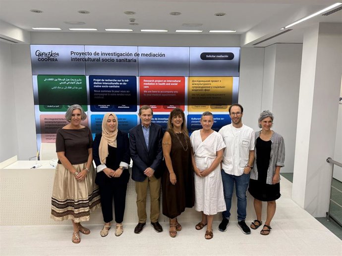 Gipuzkoa inicia un proyecto piloto de mediación intercultural para mejorar la comunicación en el ámbito sanitario