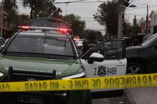 Santiago, 12 de Abril de 2023 Balacera y enfrentamiento de carabineros con delincuentes en poblacion Los Quillayes de La comuna de La Florida ,resultan dos delincuentes muertos y 3 carabineros heridos. Foto Juan Eduardo Lopez/ Aton Chile